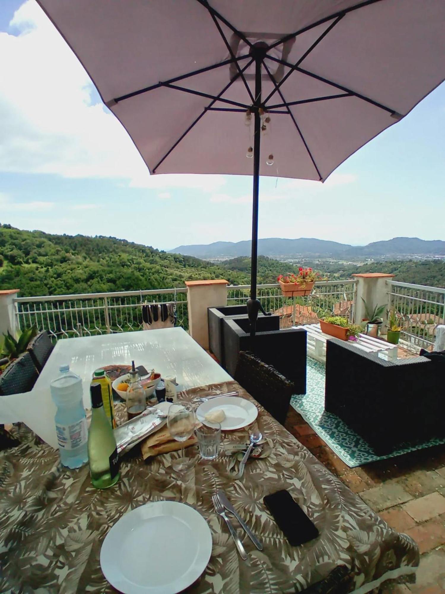 Comfortable Apartment With Sea View In Falcinello Exteriör bild