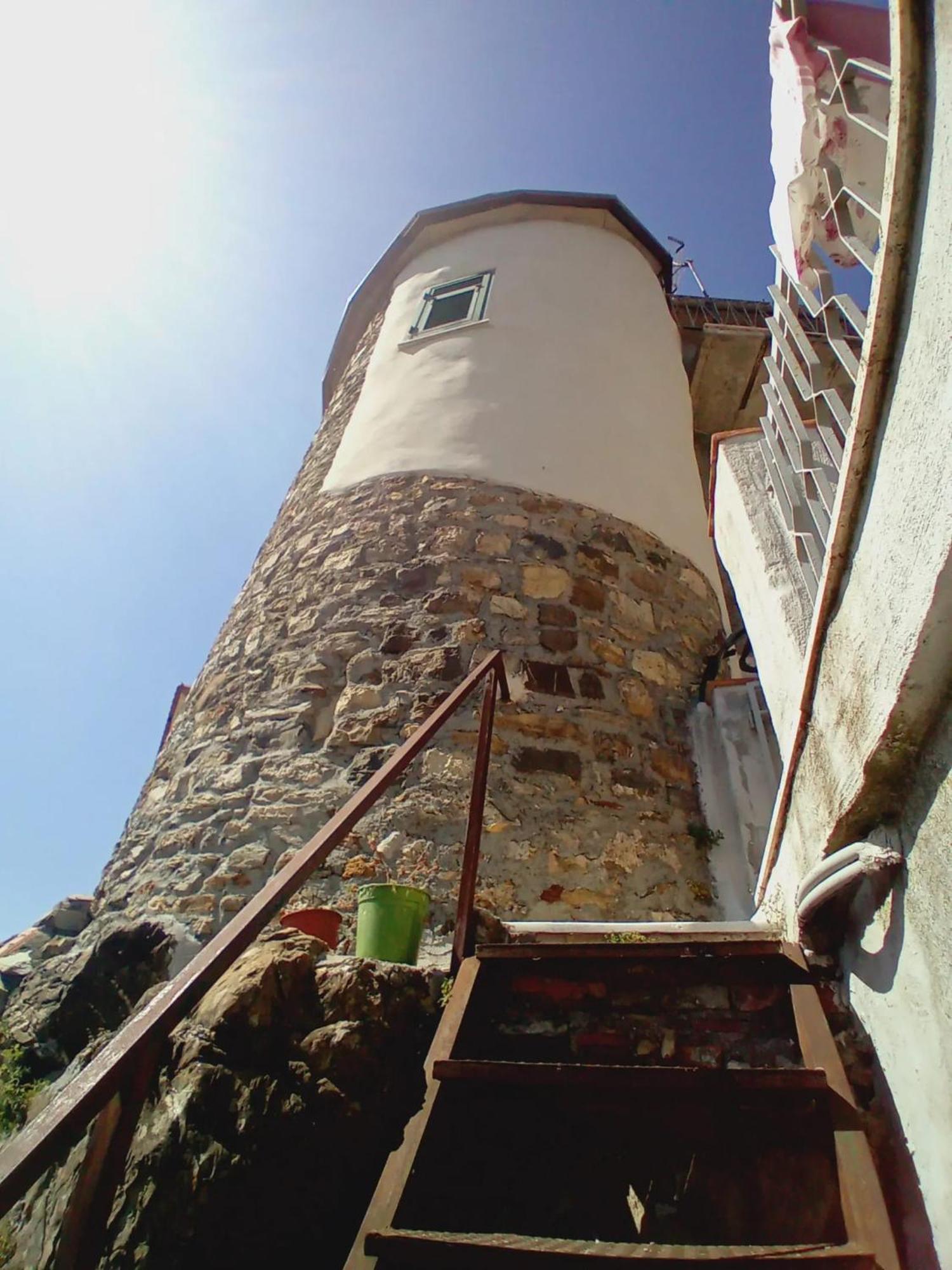 Comfortable Apartment With Sea View In Falcinello Exteriör bild