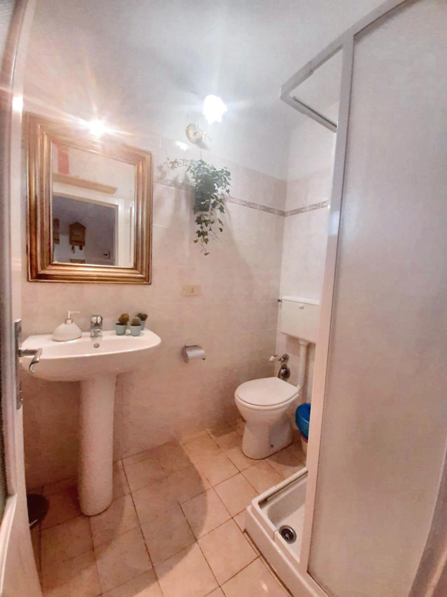 Comfortable Apartment With Sea View In Falcinello Exteriör bild